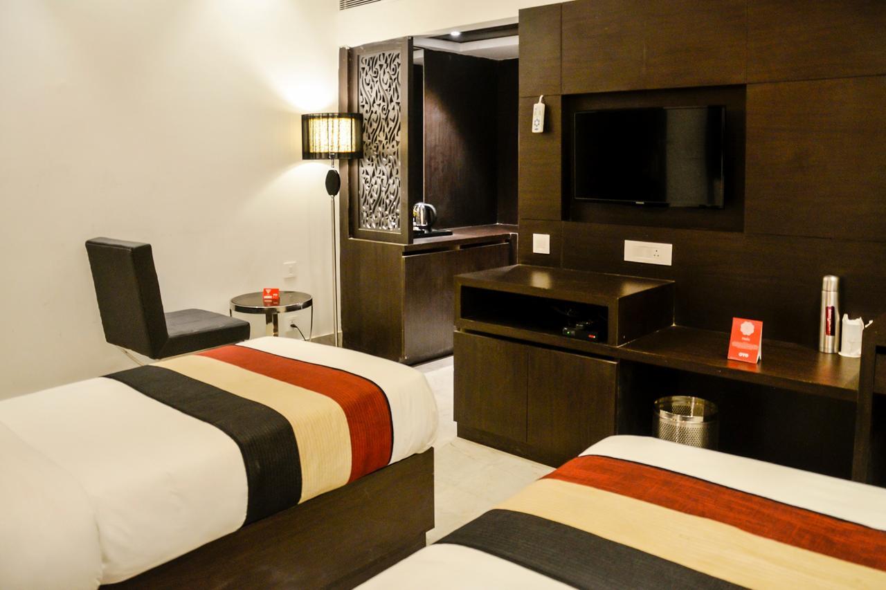 Oyo 1358 Hotel Crossroad Lucknow Exterior foto