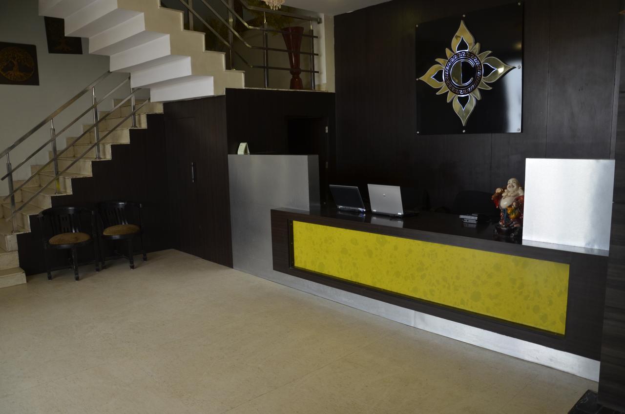 Oyo 1358 Hotel Crossroad Lucknow Exterior foto
