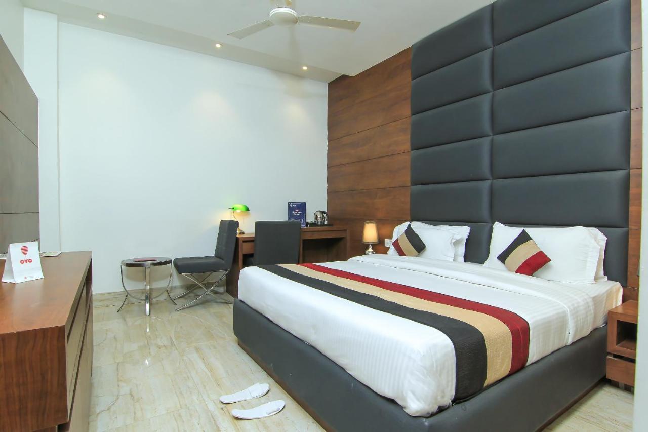 Oyo 1358 Hotel Crossroad Lucknow Exterior foto